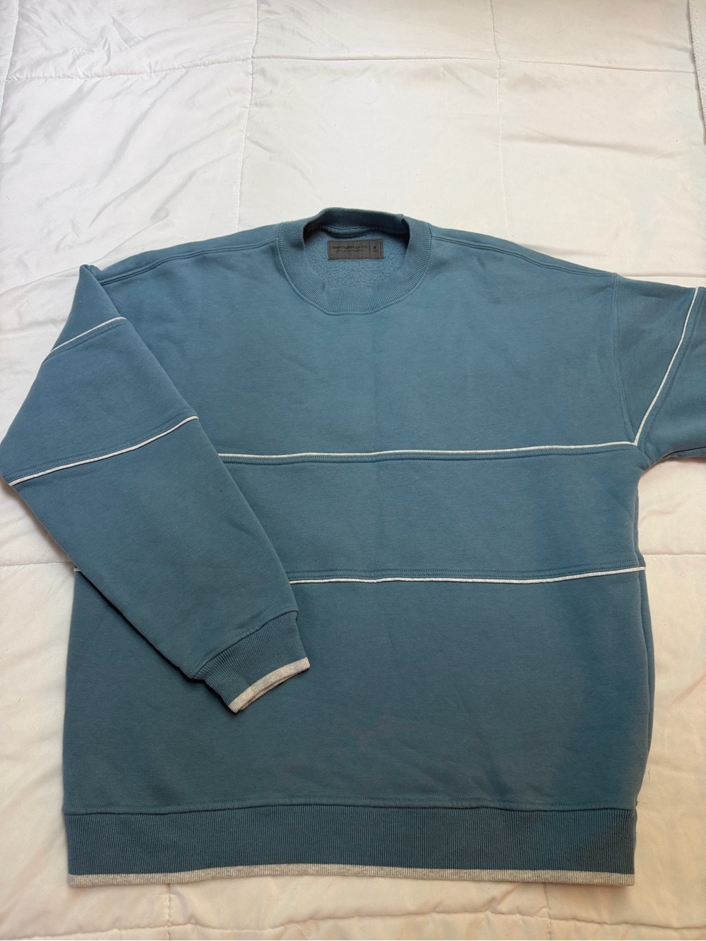 Abercrombie & Fitch Blue Crewneck Sweatshirt with White Piping